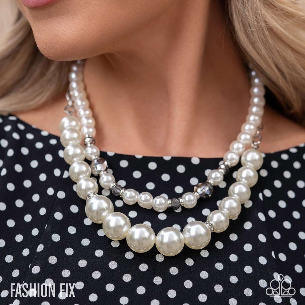 Paparazzi White and Silver Pearl Necklace set